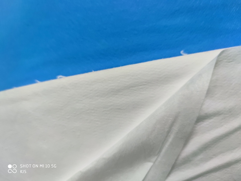 Meltblown nonwoven fabric material